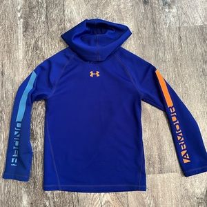 Boys Under Armour long sleeve with hood sz 7